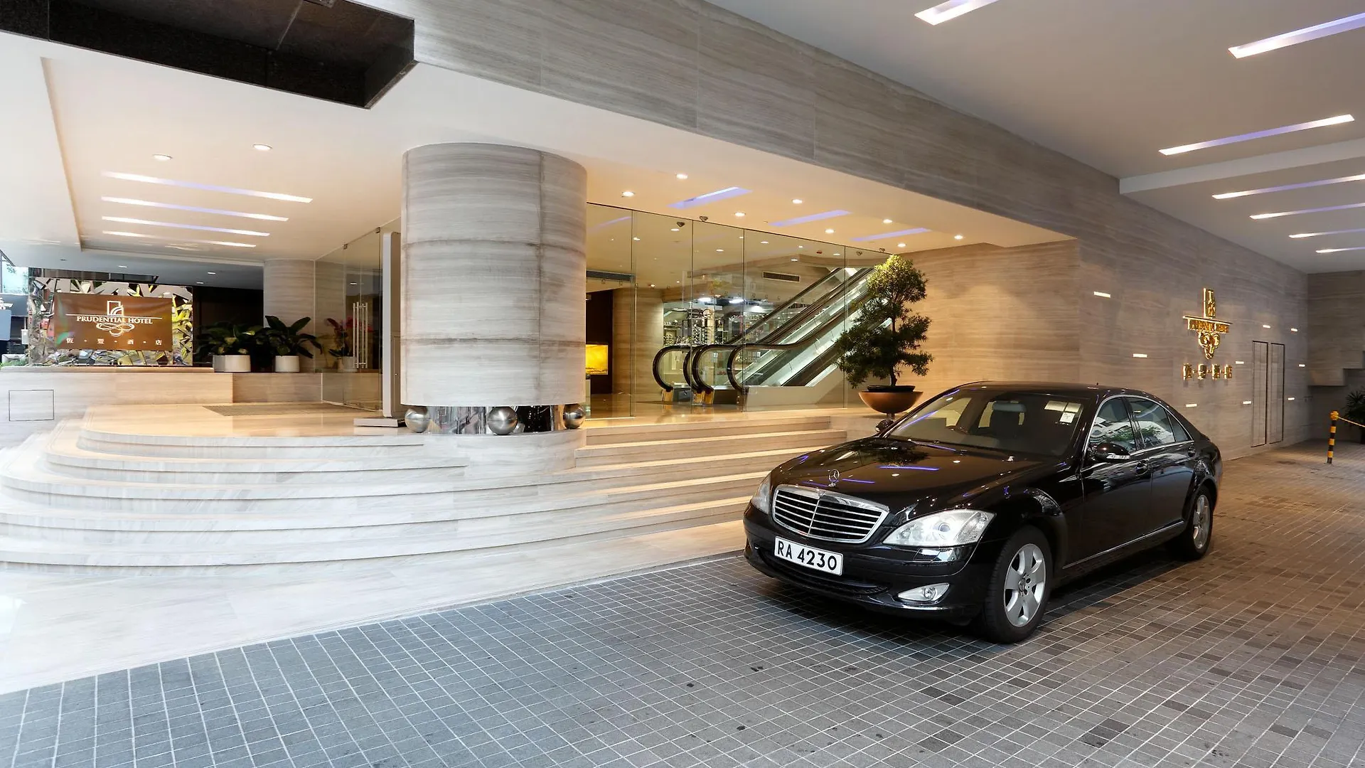 Prudential Hotel Hong Kong 4*,
