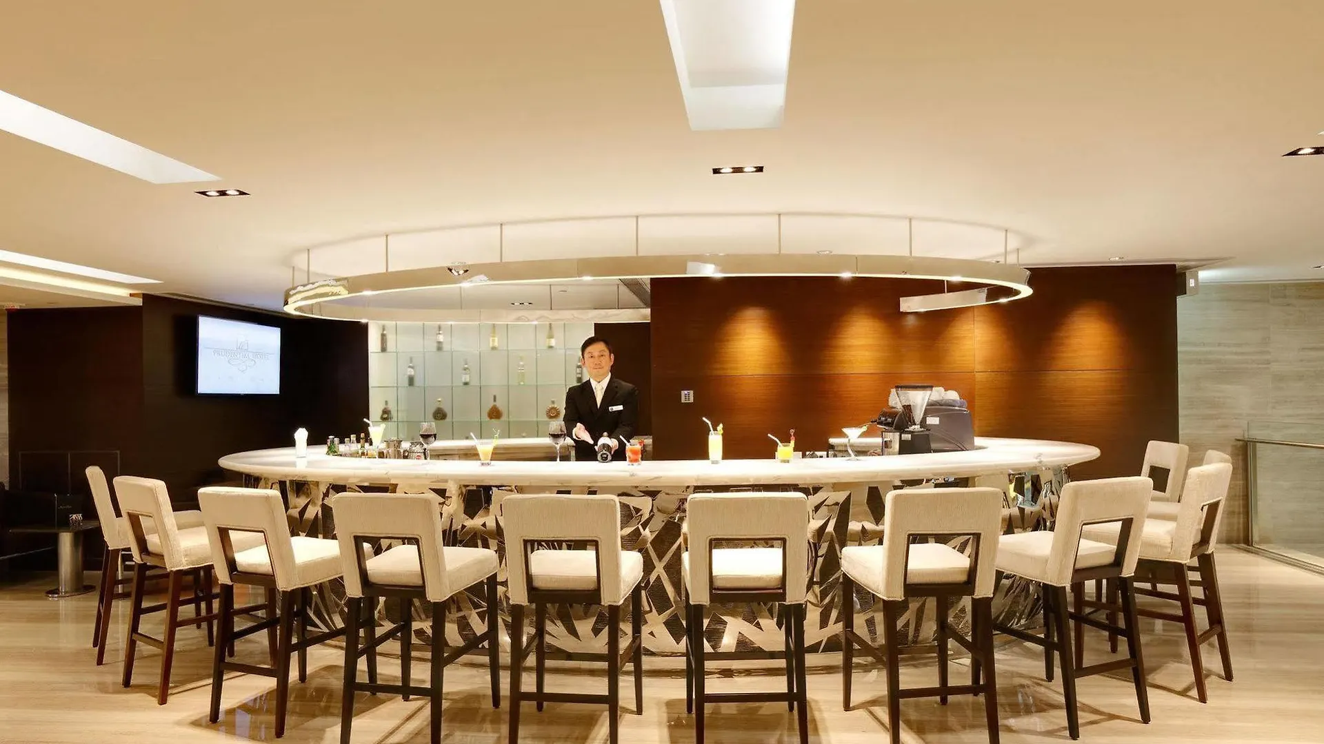 Prudential Hotel Hong Kong 4*,