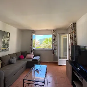  Appartement Aux Issambres Dans Résidence Avec Piscine France